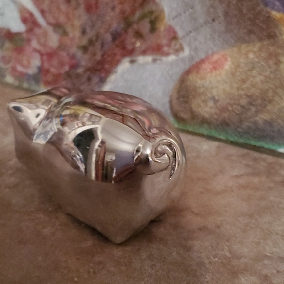 Hoselton Canada Baby Pig Aluminum Sculpture - Picture 2 of 4